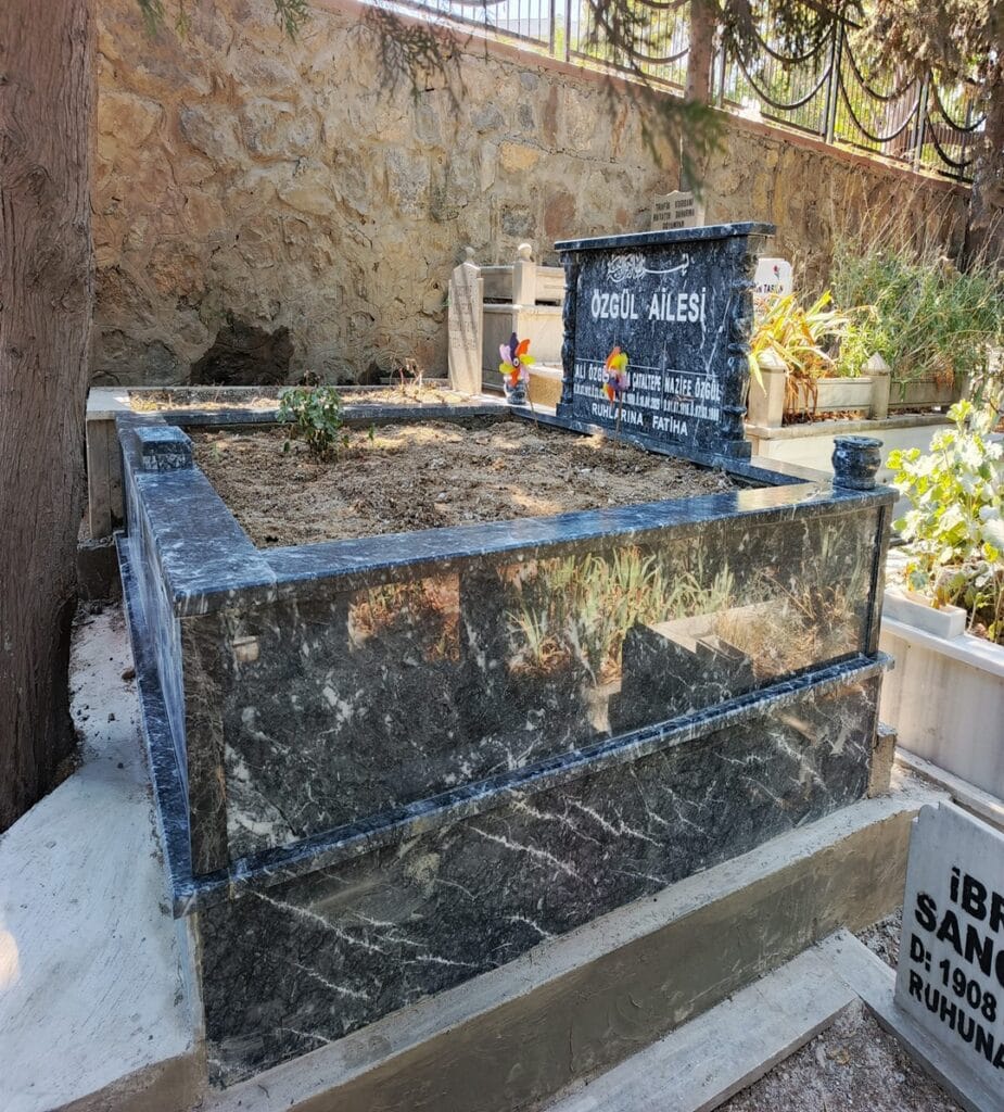 İki Kişilik Yerli Granit Mezar